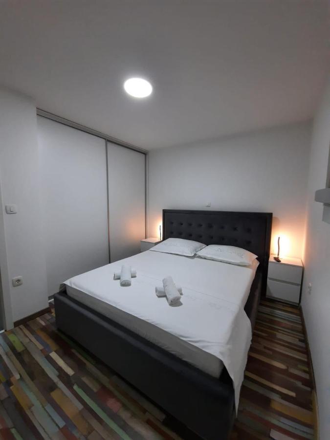 Vice Appartement Omiš Buitenkant foto