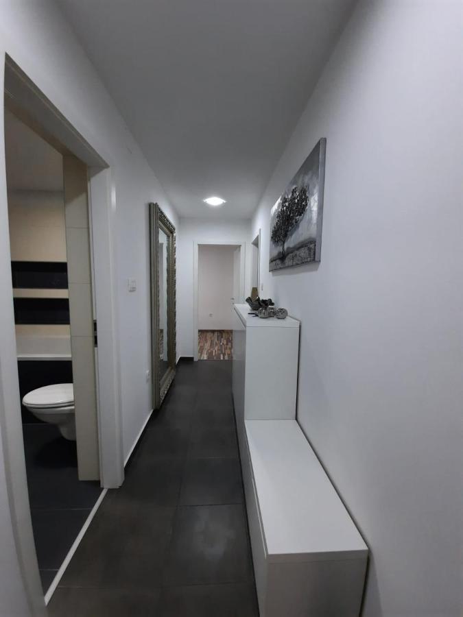 Vice Appartement Omiš Buitenkant foto