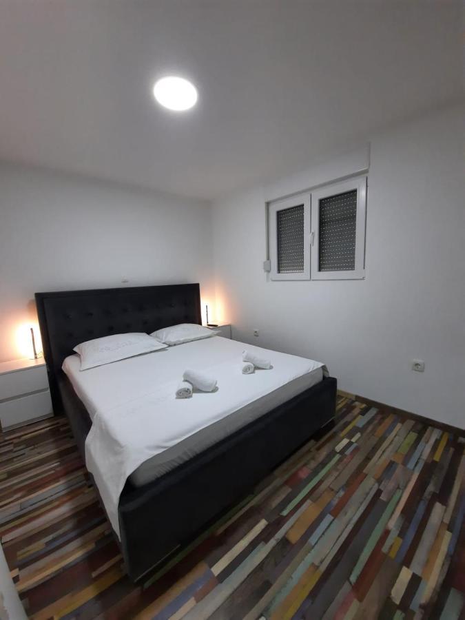Vice Appartement Omiš Buitenkant foto